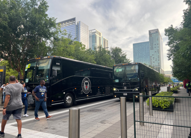 Group Transportation Services for Houston Conventions, Outings, and Conferences